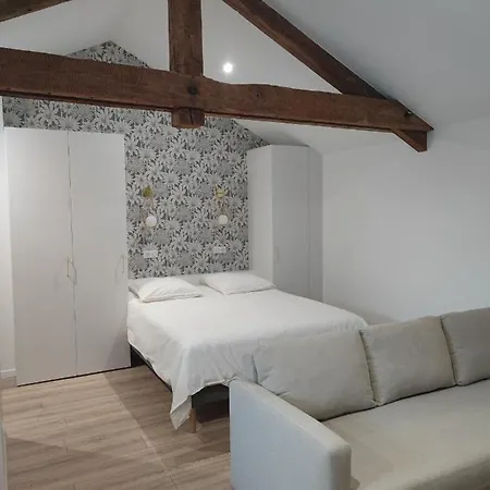 Apartment Place Barbe