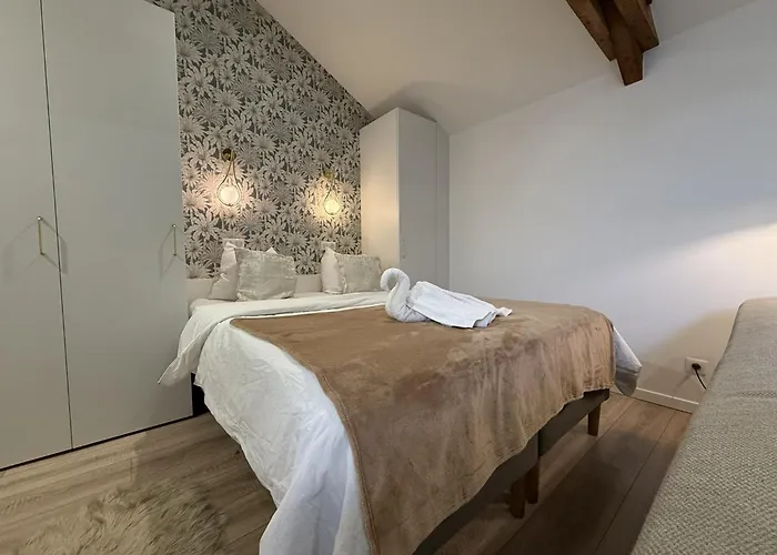 Petite Merveille Sous Les Toits